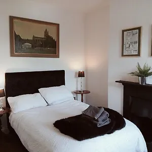  Homestay Canal Side Ireland